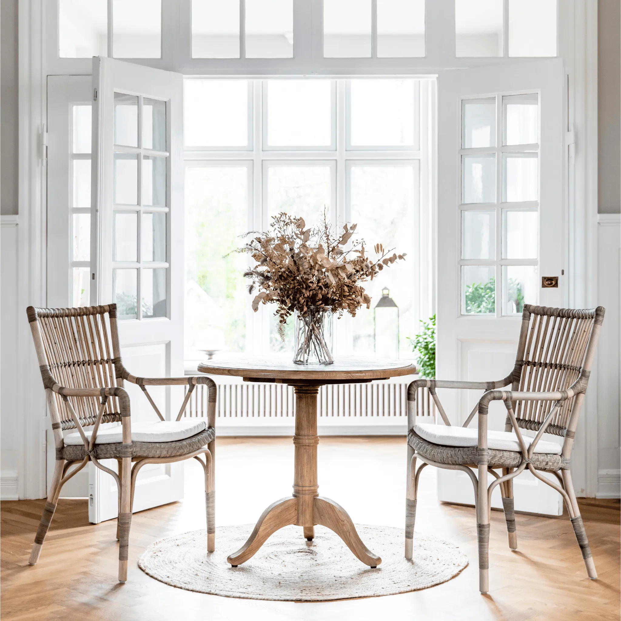 32" Round Teak Dining Table