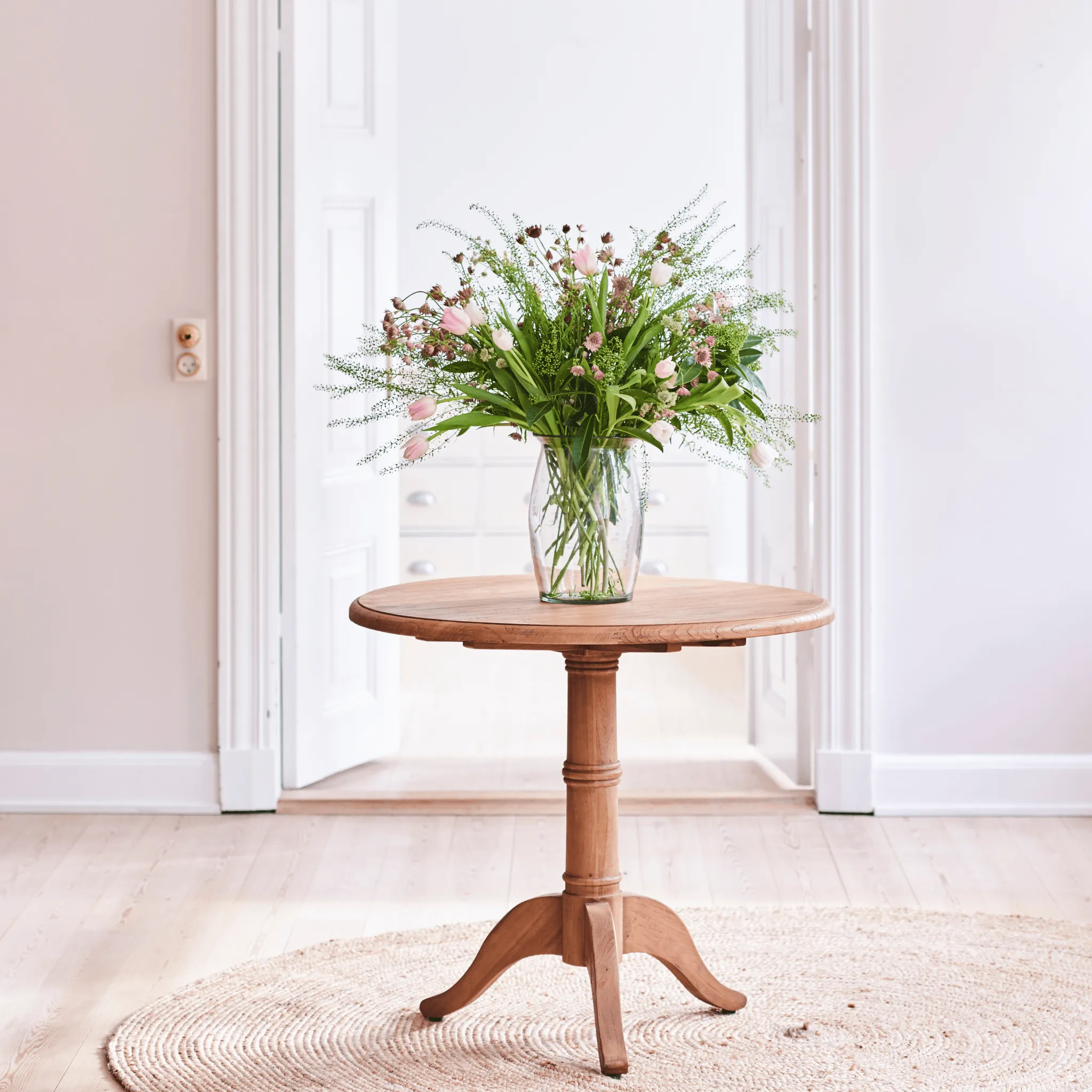 32" Round Teak Dining Table