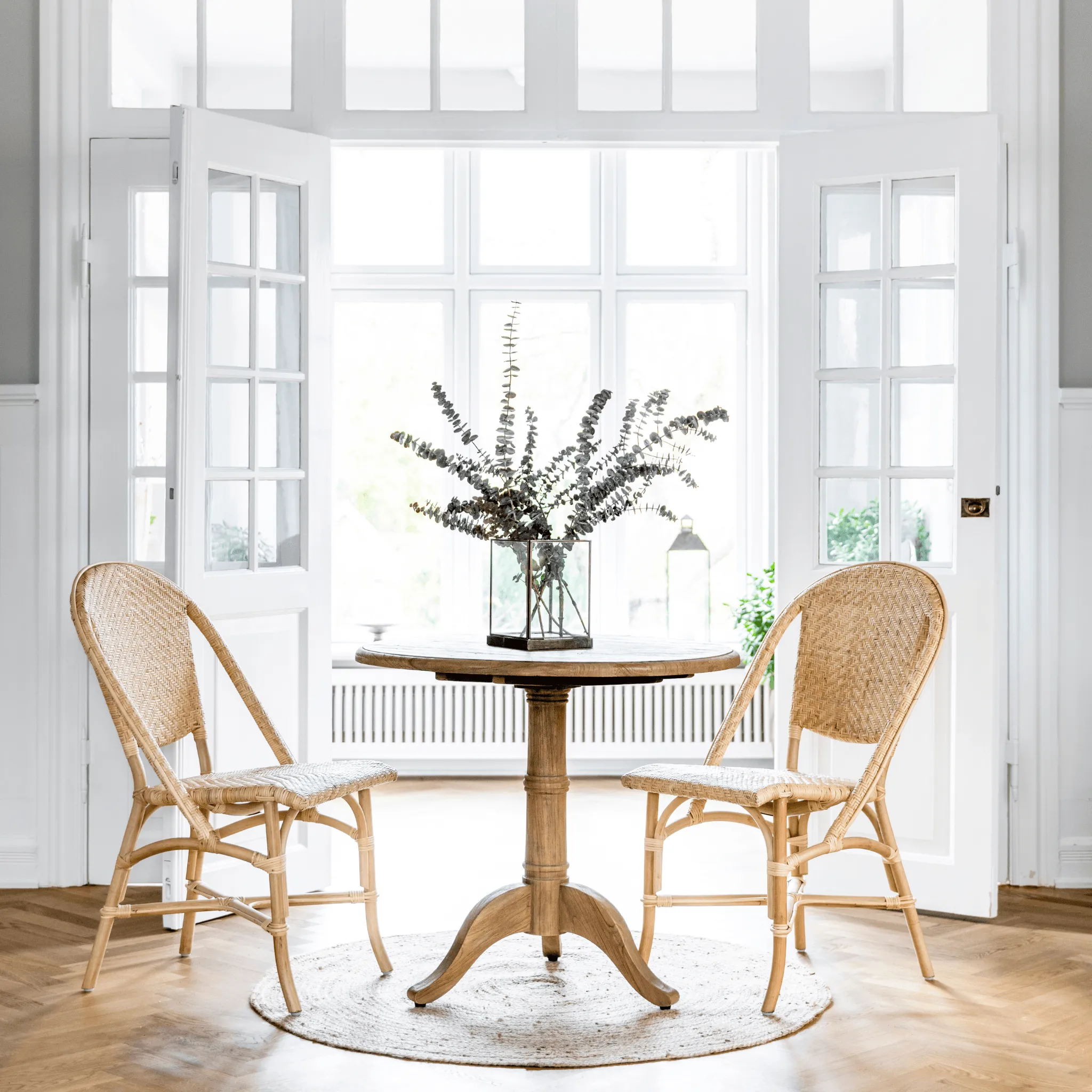 32" Round Teak Dining Table