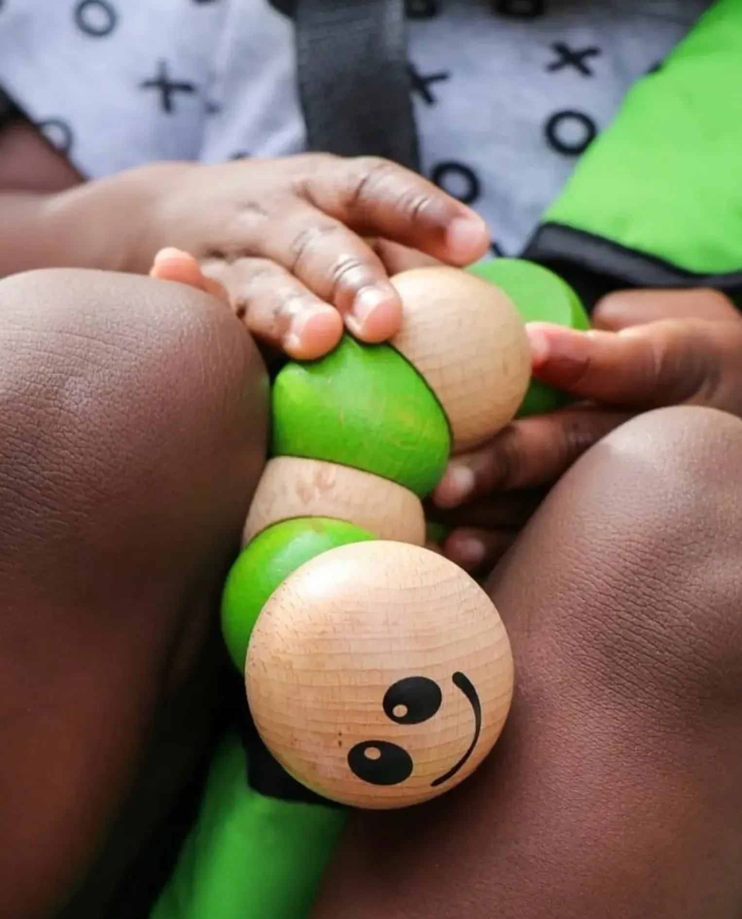 Earthworms Clutching and Grabbing Toy