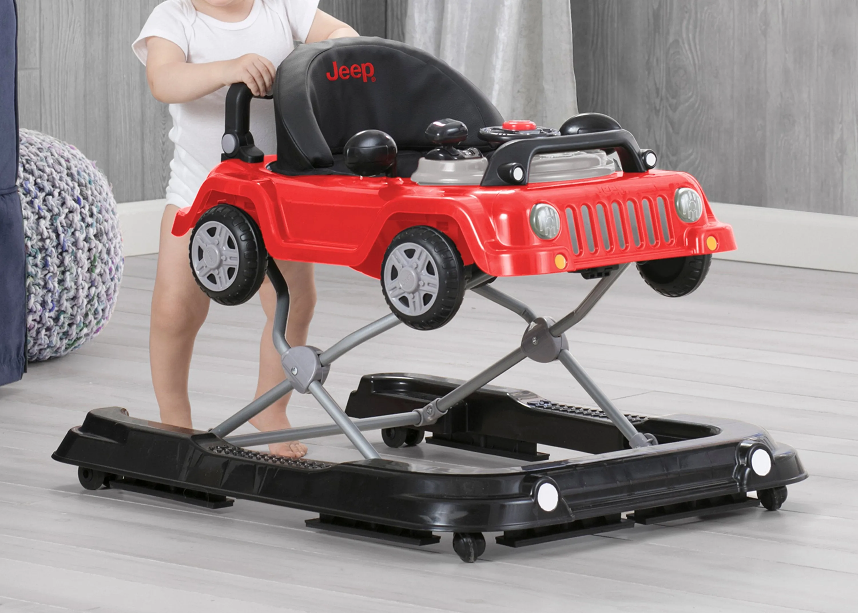 Jeep® Classic Wrangler 3-in-1 Grow With Me Walker