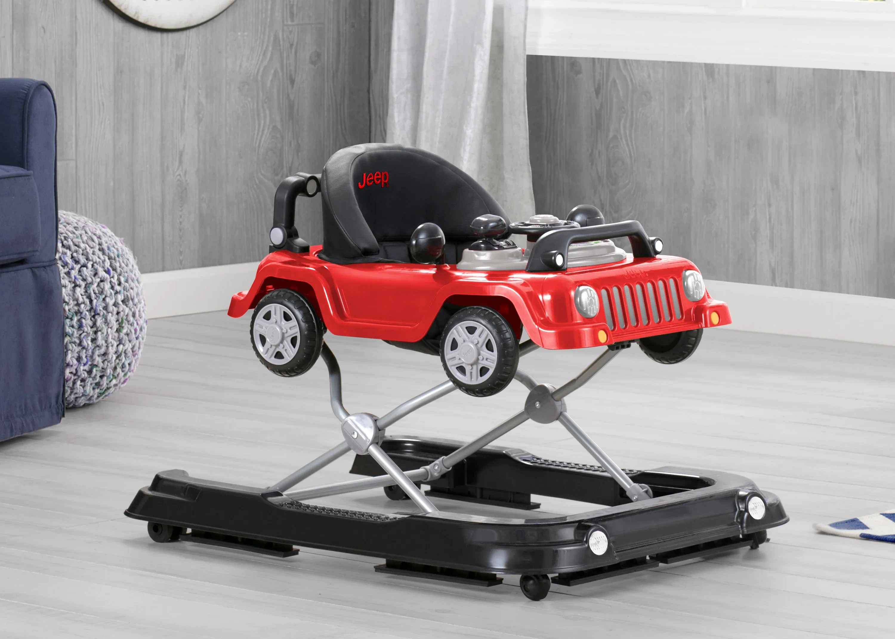 Jeep® Classic Wrangler 3-in-1 Grow With Me Walker