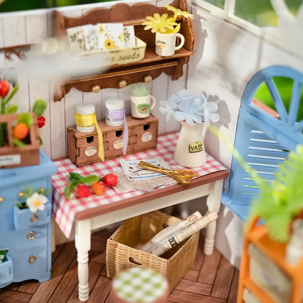 Rolife Dreamy Garden House DIY Miniature House Kit DG163