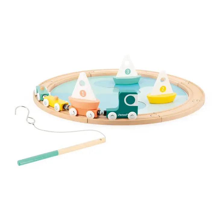 Sailing Boat Train Circuit